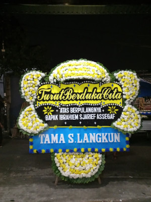 Papan Bunga Duka di Girikerto